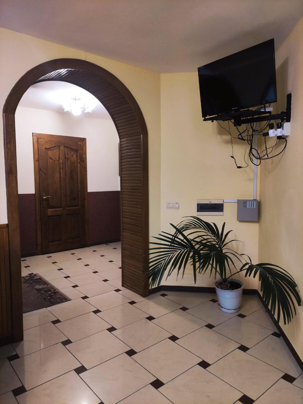 Hotel Delfin Μουκάτσεβο Εξωτερικό φωτογραφία