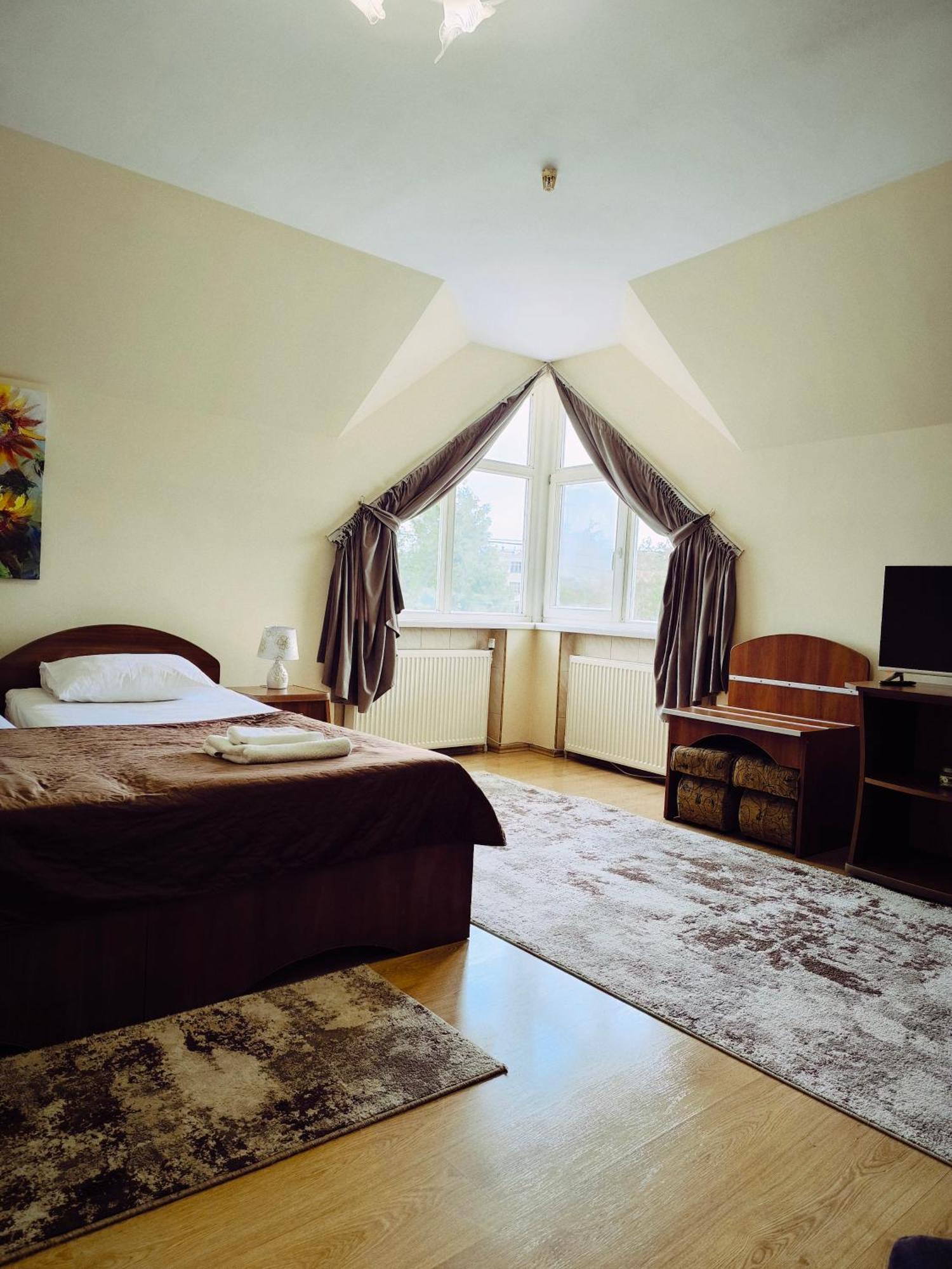 Hotel Delfin Μουκάτσεβο Εξωτερικό φωτογραφία
